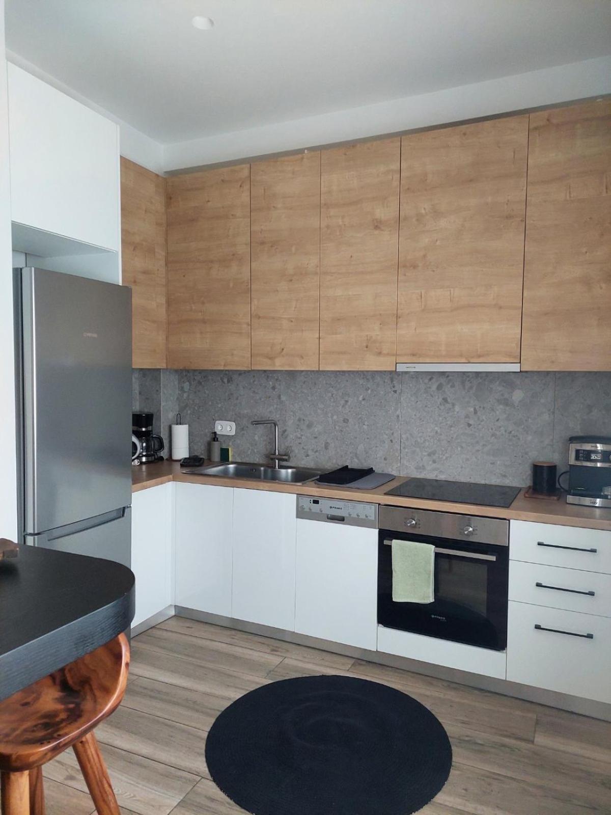 Khroma Luxury Suite 1 Beach Front Apartment 헐소니소스 외부 사진